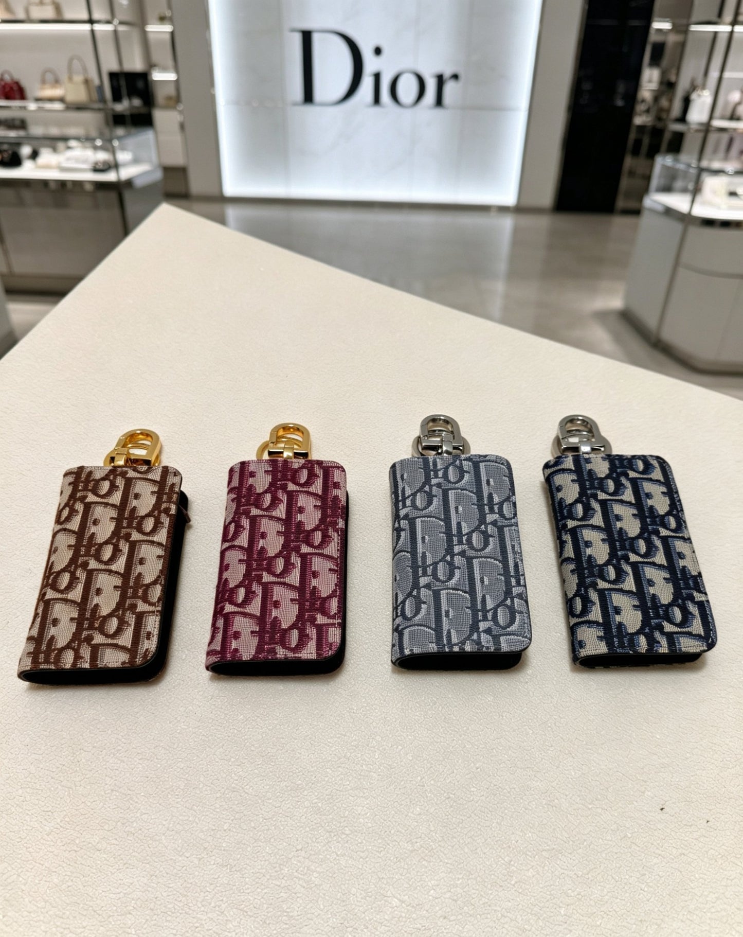 Floral Motif Bag Charm in Silver-Tone with Vintage-Style Finish – Design 002 close-up detail