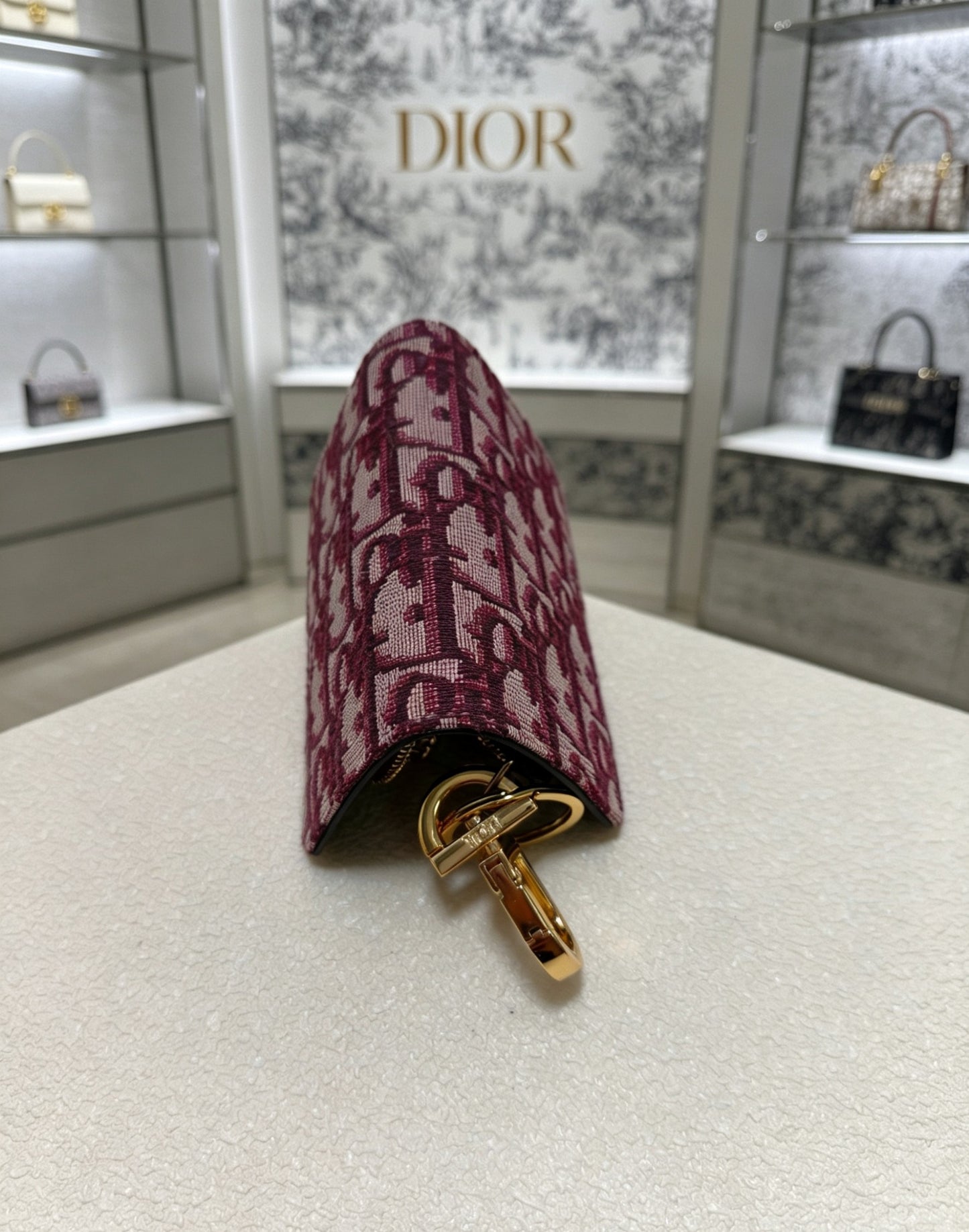 Floral Motif Bag Charm in Gold-Tone with Vintage-Style Finish – Design 001 side detail