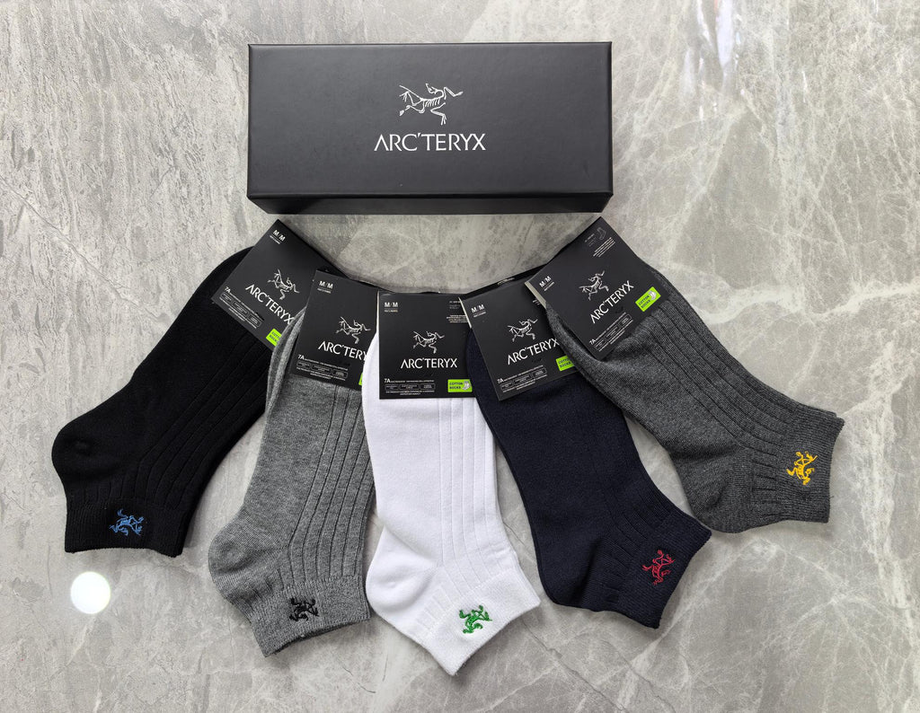Arc'teryx Cotton Visible Branded Cuff Or Emblem Details No-Show Socks - 5-Pair Set