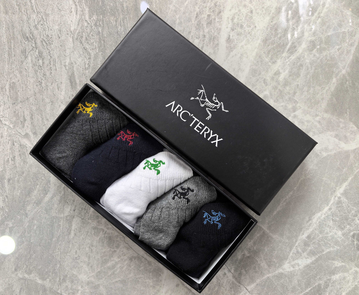 Arc'teryx Cotton Visible Branded Cuff Or Emblem Details No-Show Socks - 5-Pair Set