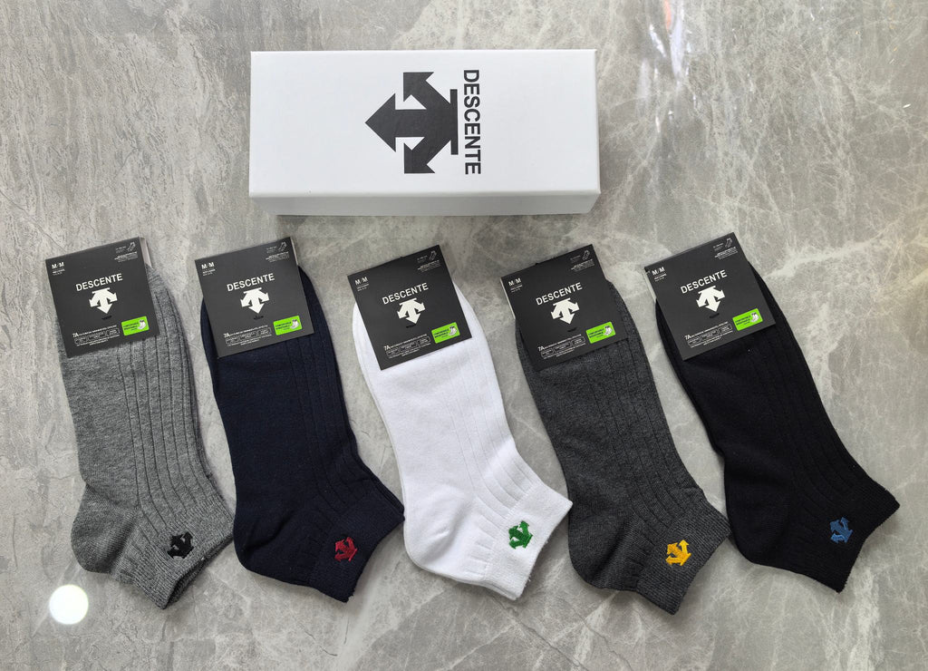 Descente Cotton Visible Colour, Cuff And Emblem Details Ankle Socks - 5-Pair Set