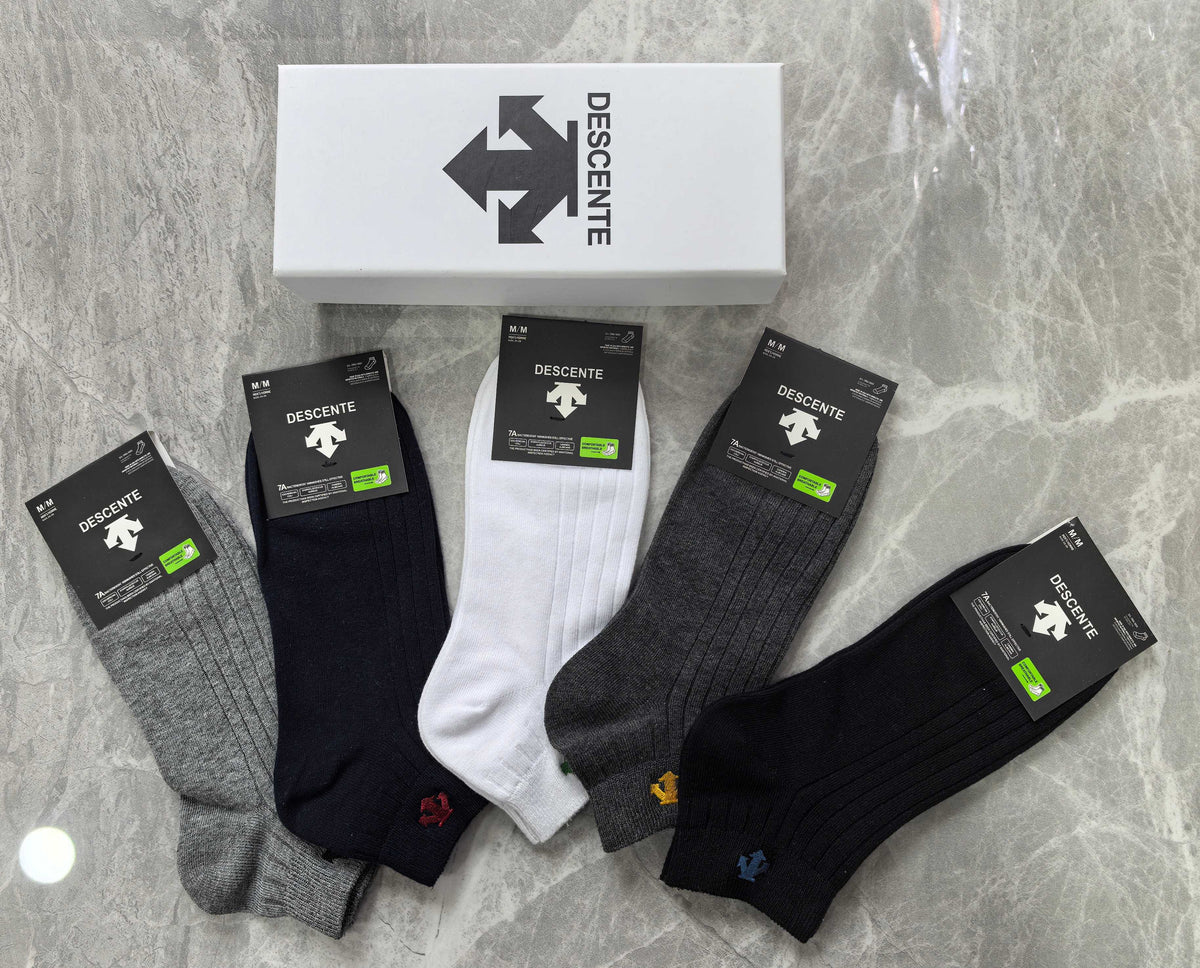 Descente Cotton Visible Branded Cuff Or Emblem Details No-Show Socks - 5-Pair Set