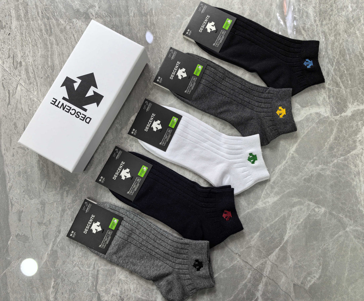 Descente Cotton Visible Branded Cuff Or Emblem Details No-Show Socks - 5-Pair Set