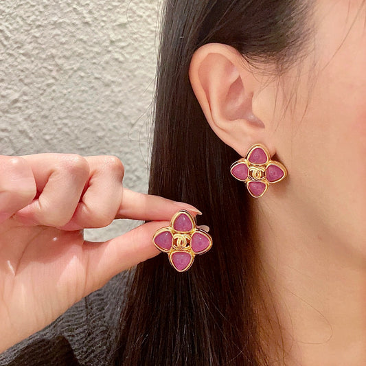 Double-C Emblem Stud Earrings in Polished Metal-Tone – Design 474 main product view