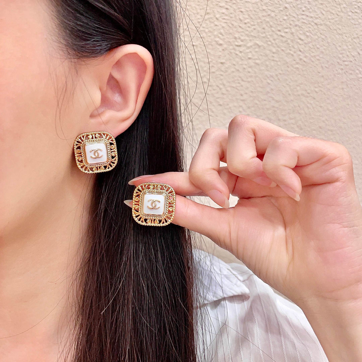 Double-C Emblem Stud Earrings in Polished Metal-Tone – Design 139 main product view