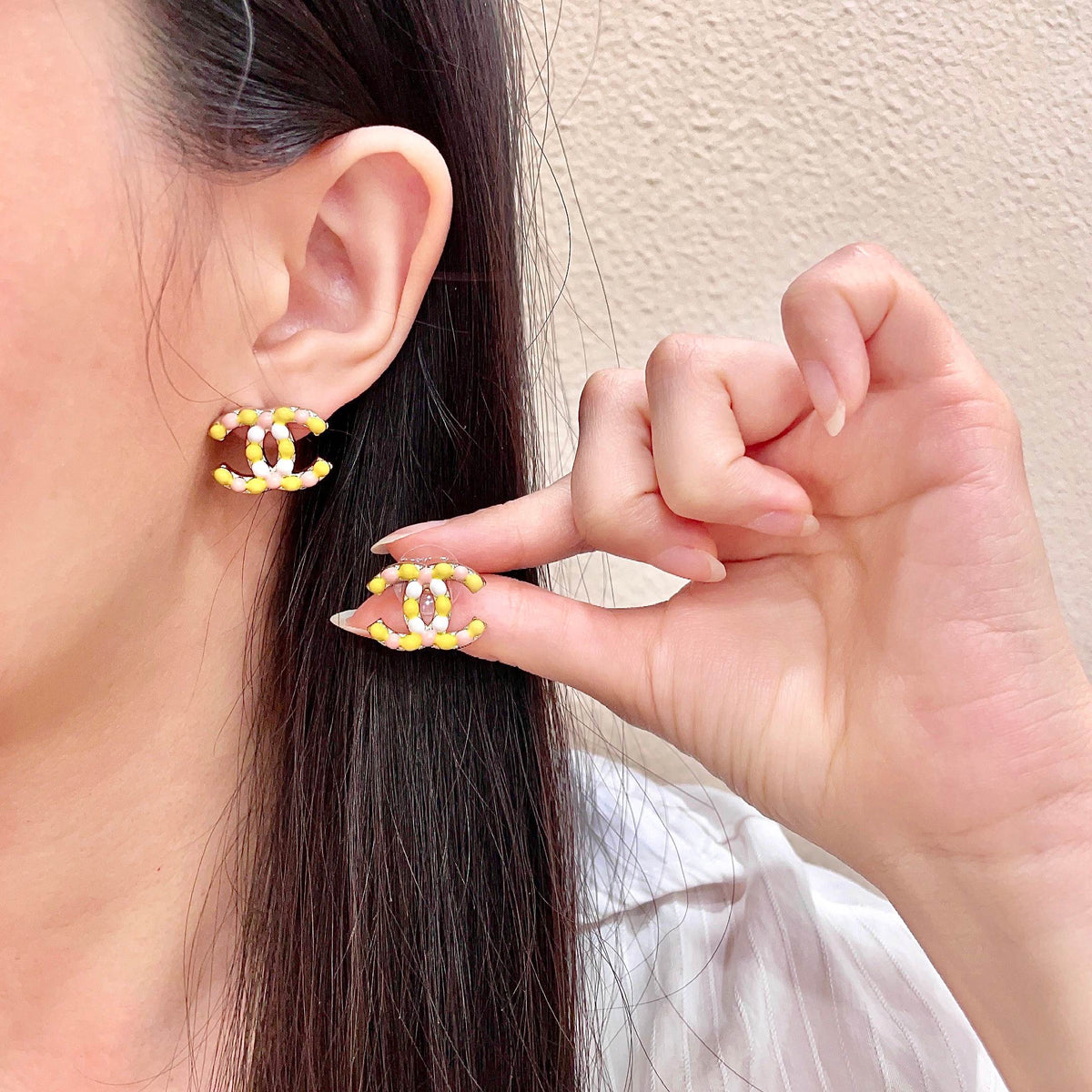 Double-C Emblem Stud Earrings in Polished Metal-Tone – Design 135 main product view