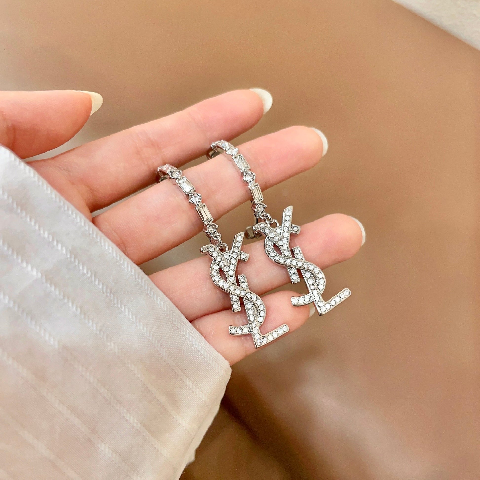 Geometric Emblem Stud Earrings in Silver-Tone – Vintage Detail side detail