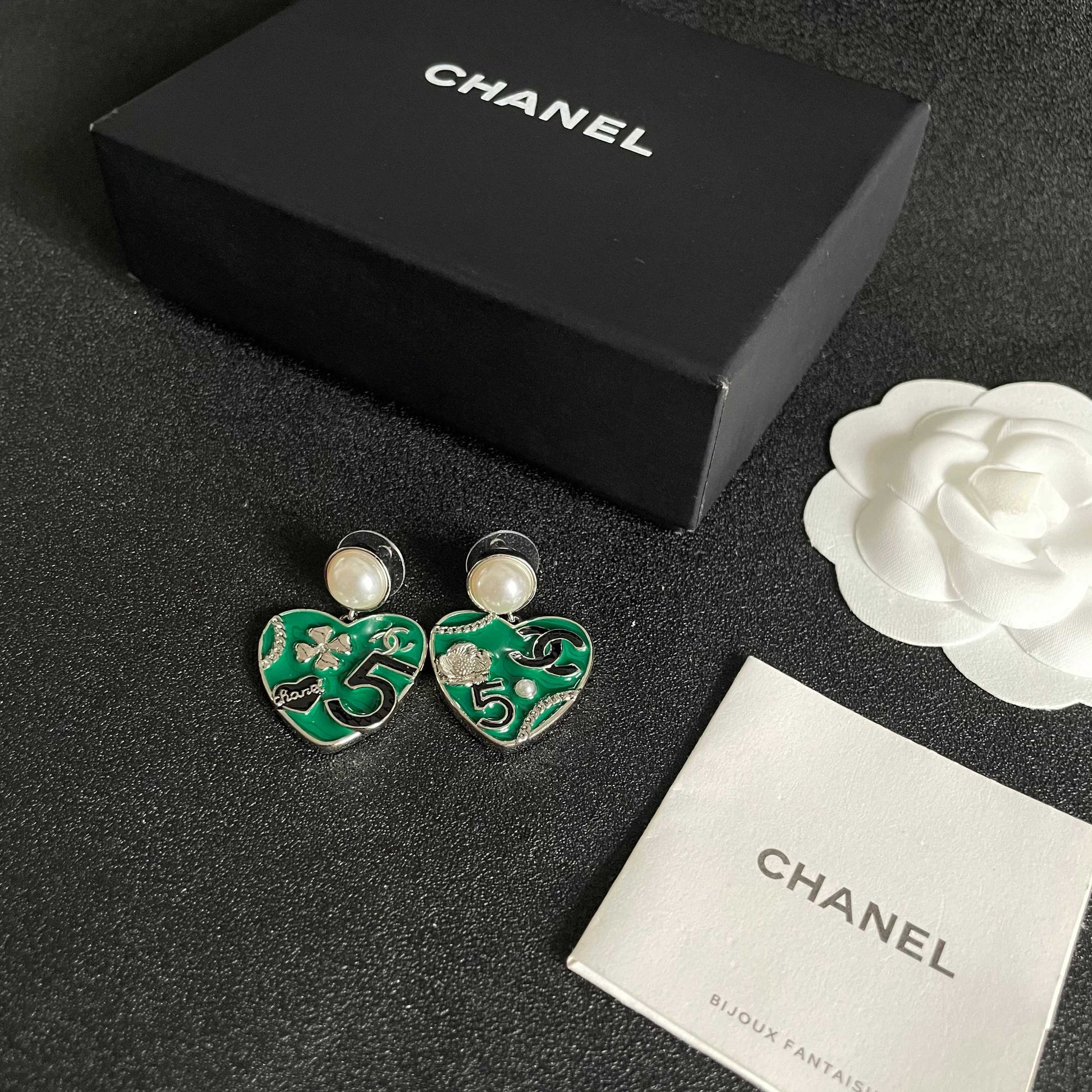 Double-C Emblem Pearl-Detail Statement Earrings – Pearl Detail – Design 005 close-up detail