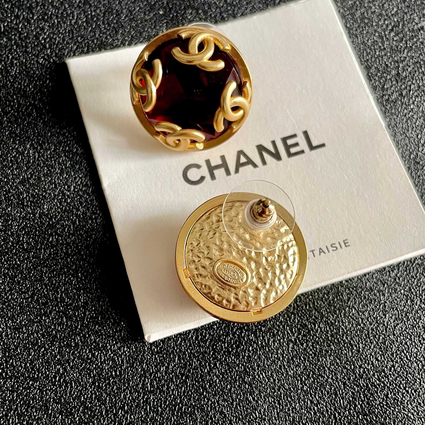 Double-C Emblem Stud Earrings in Polished Metal-Tone – Design 105 main product view
