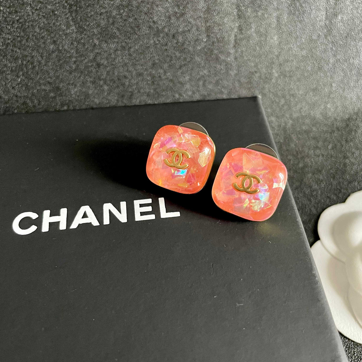 Double-C Emblem Stud Earrings in Polished Metal-Tone – Design 119 detail view