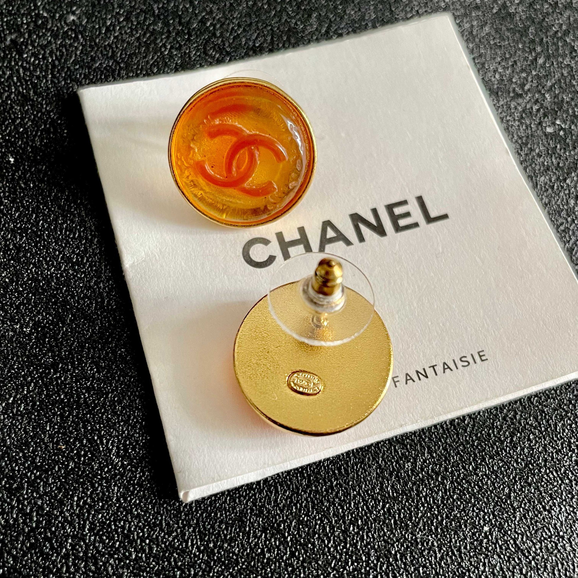 Double-C Emblem Stud Earrings in Polished Metal-Tone – Design 114 main product view