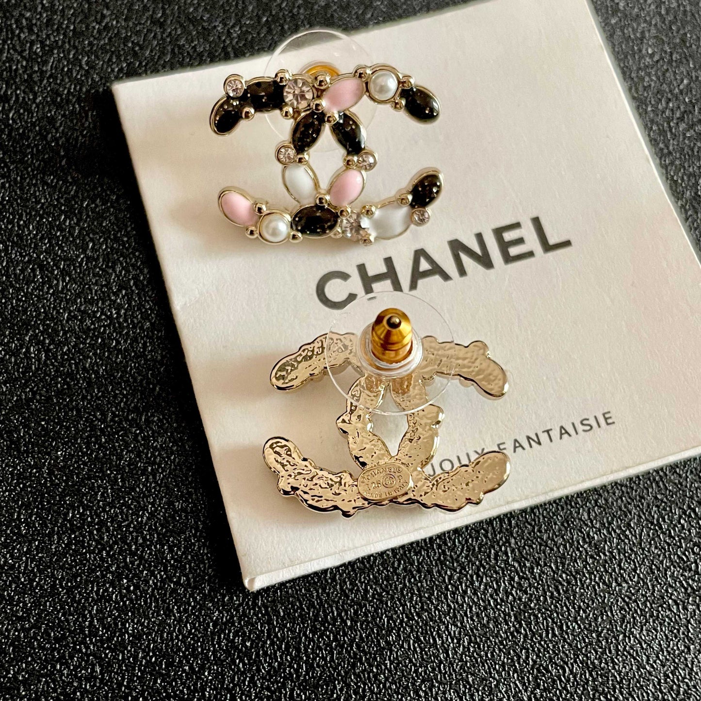 Double-C Emblem Stud Earrings in Polished Metal-Tone – Design 083 main product view