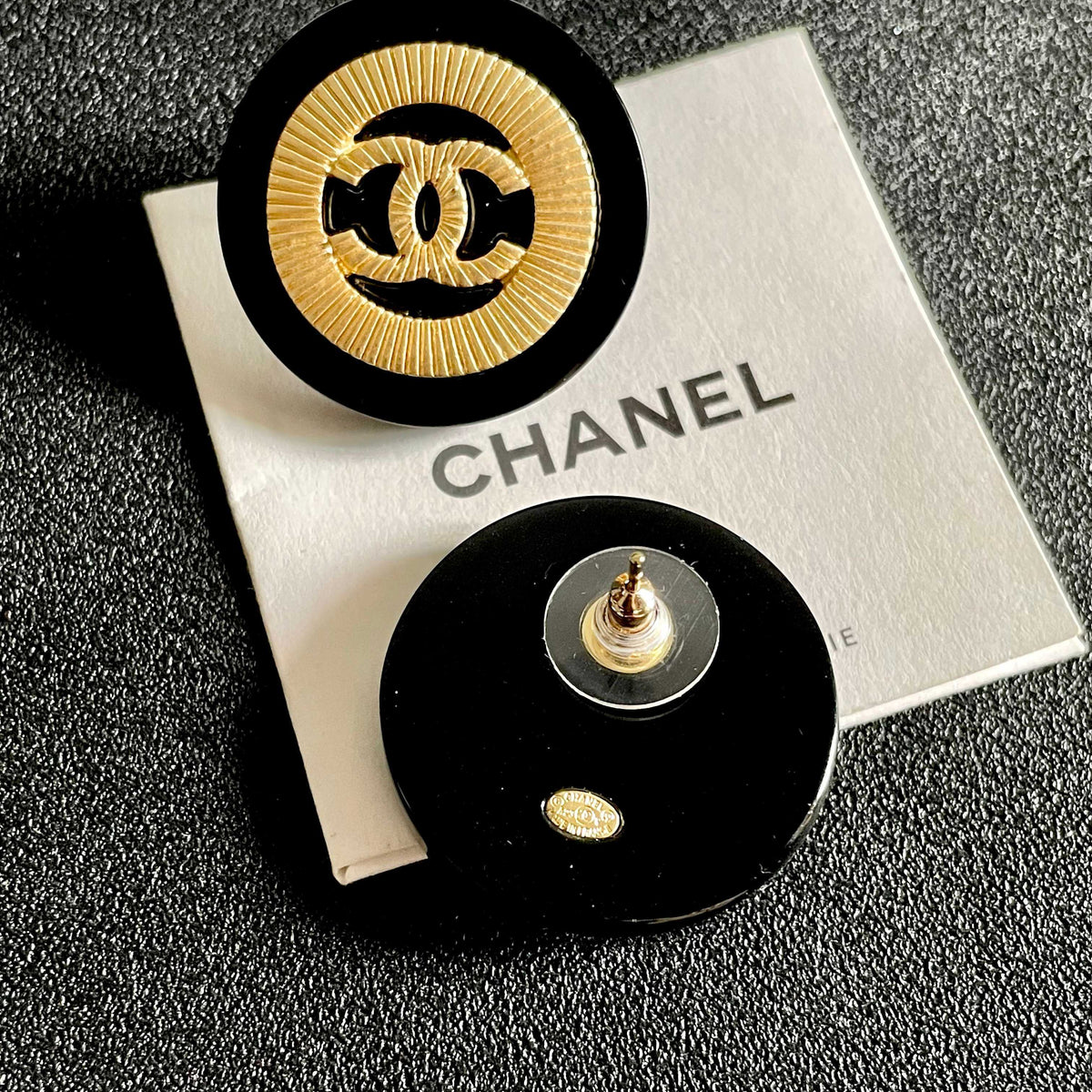 Double-C Emblem Stud Earrings in Polished Metal-Tone – Design 010 main product view