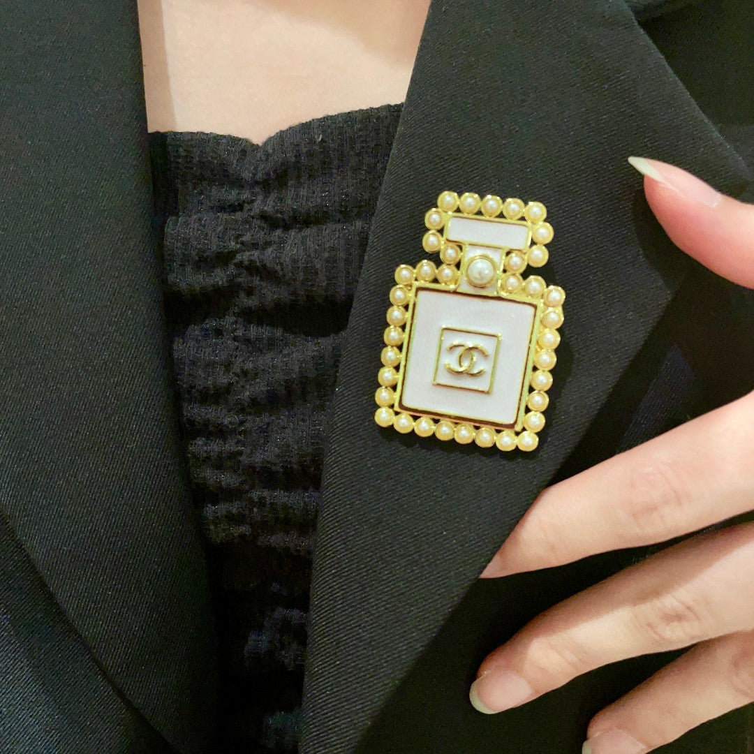 Double-C Emblem Brooch in Polished Metal-Tone – Pearl Detail – Design 002 main product view