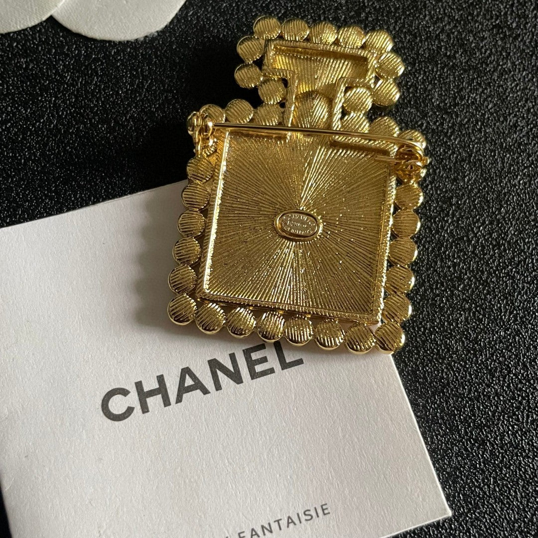 Double-C Emblem Brooch in Polished Metal-Tone – Pearl Detail main product view