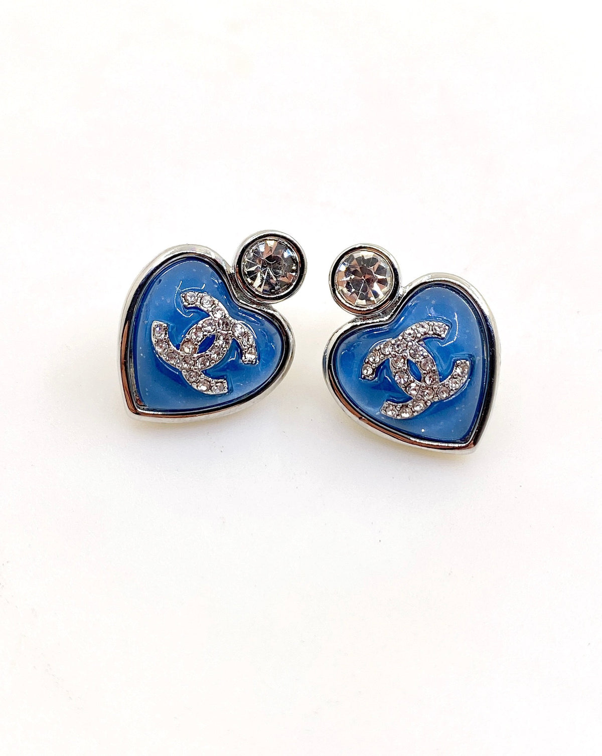 Heart Stud Earrings in Gold-Tone – Heart Detail side detail