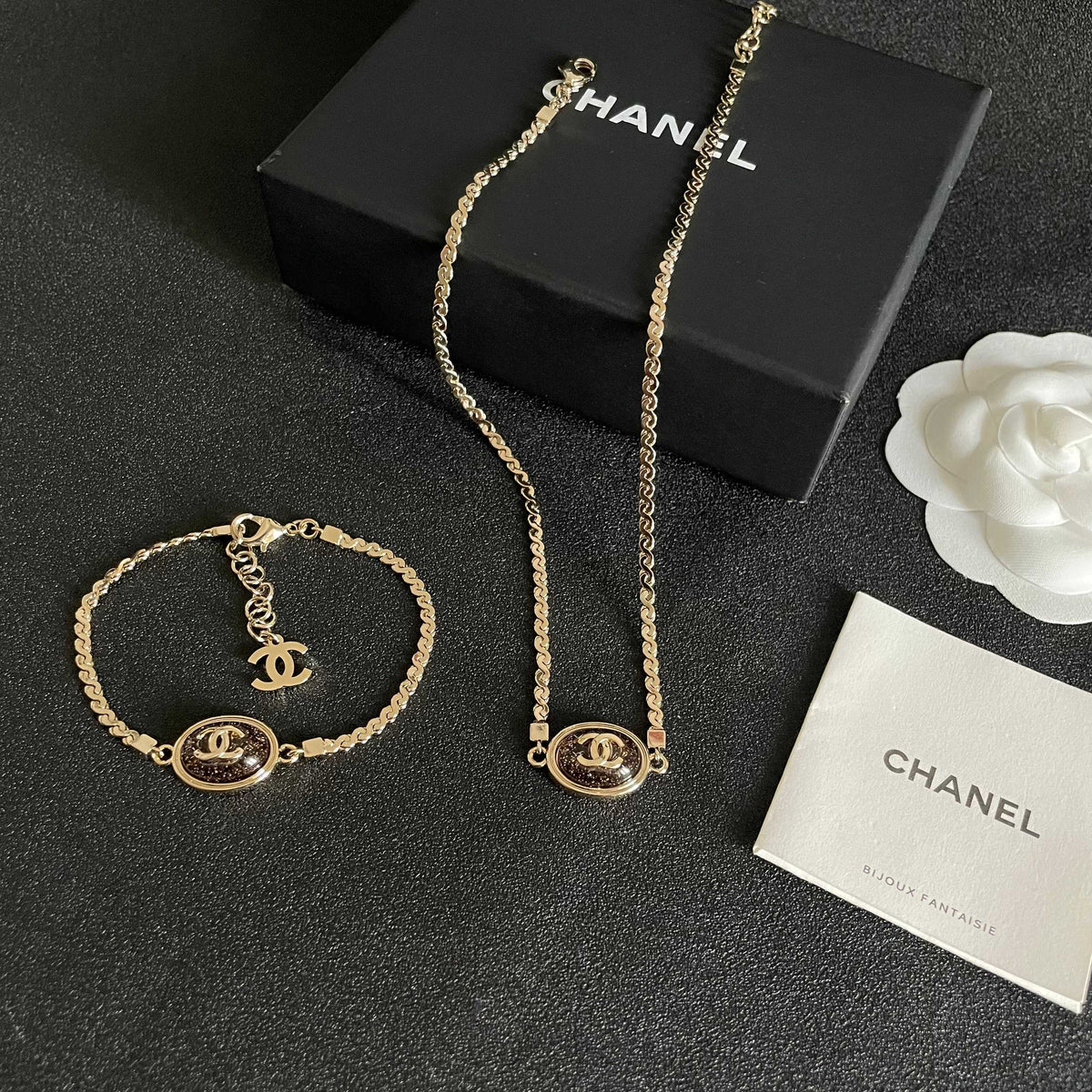 Double-C Emblem Bracelet in Polished Metal-Tone – Design 001 close-up detail
