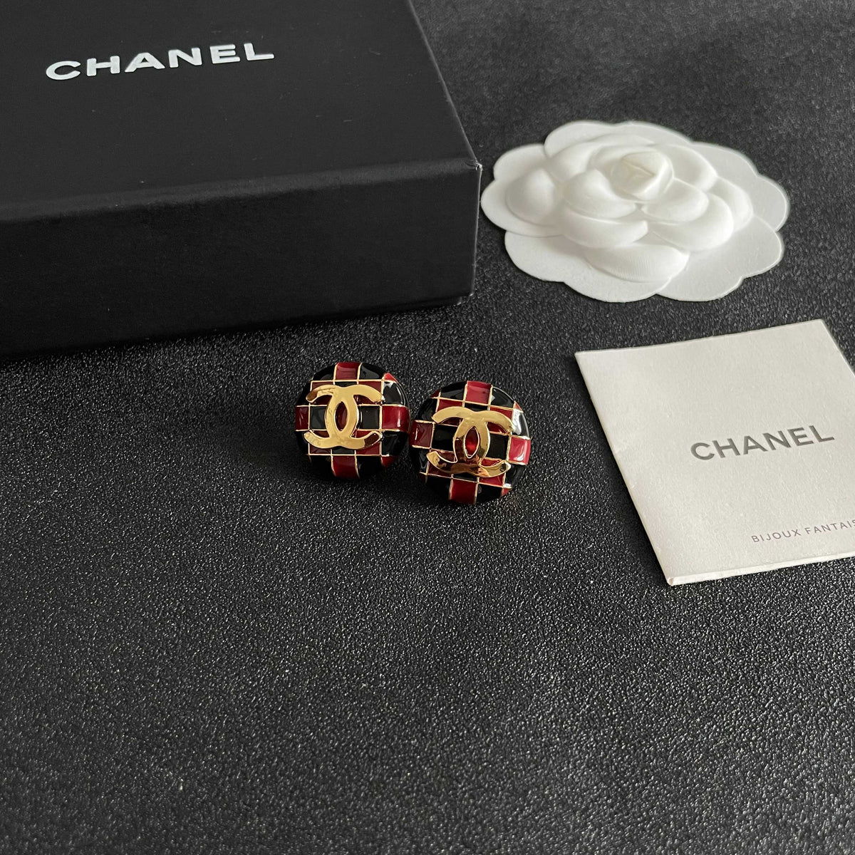 Double-C Emblem Stud Earrings in Polished Metal-Tone – Checkerboard styled product view