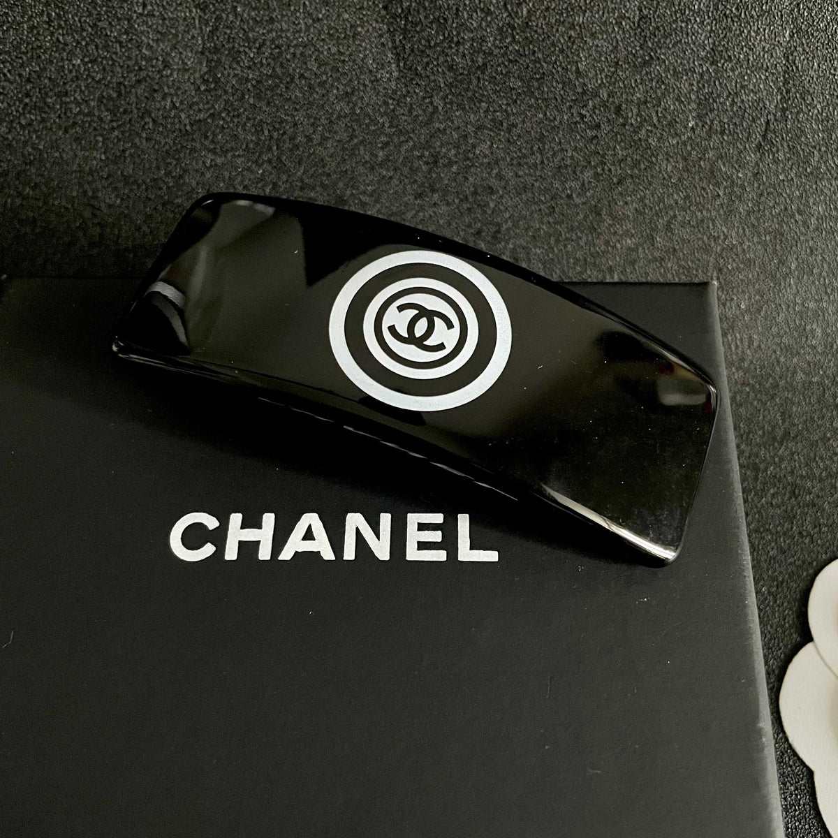 Double-C Emblem Hair Clip – Design 002 detail view