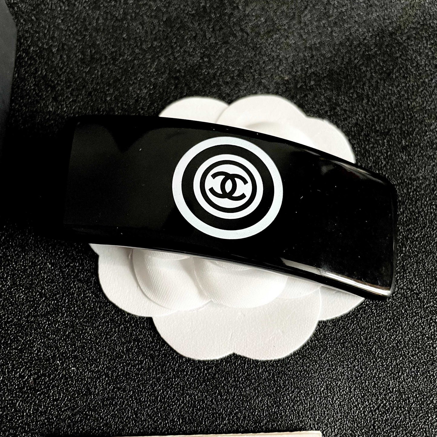 Double-C Emblem Hair Clip – Design 002 front product view