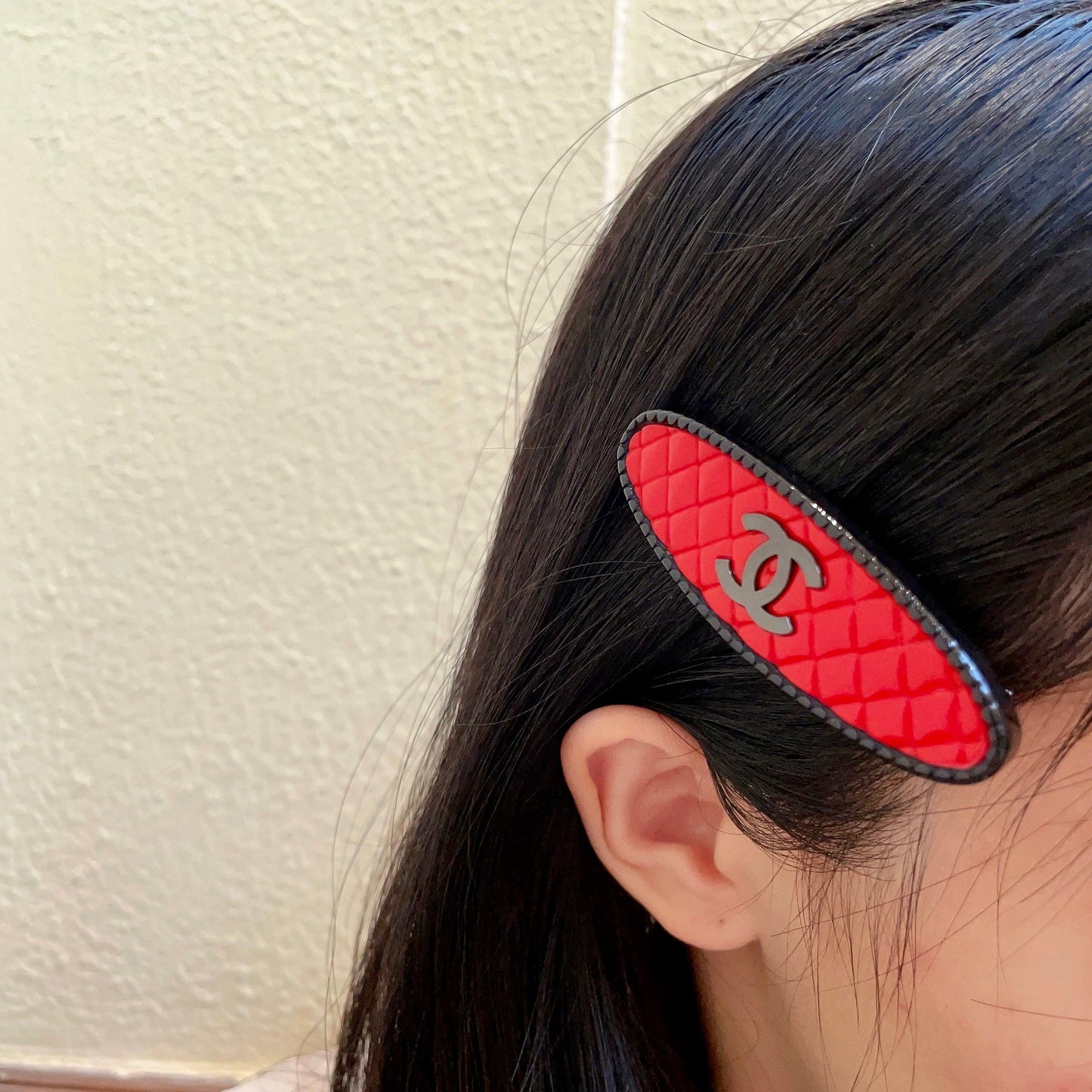 Double-C Emblem Hair Clip – Design 001 front product view