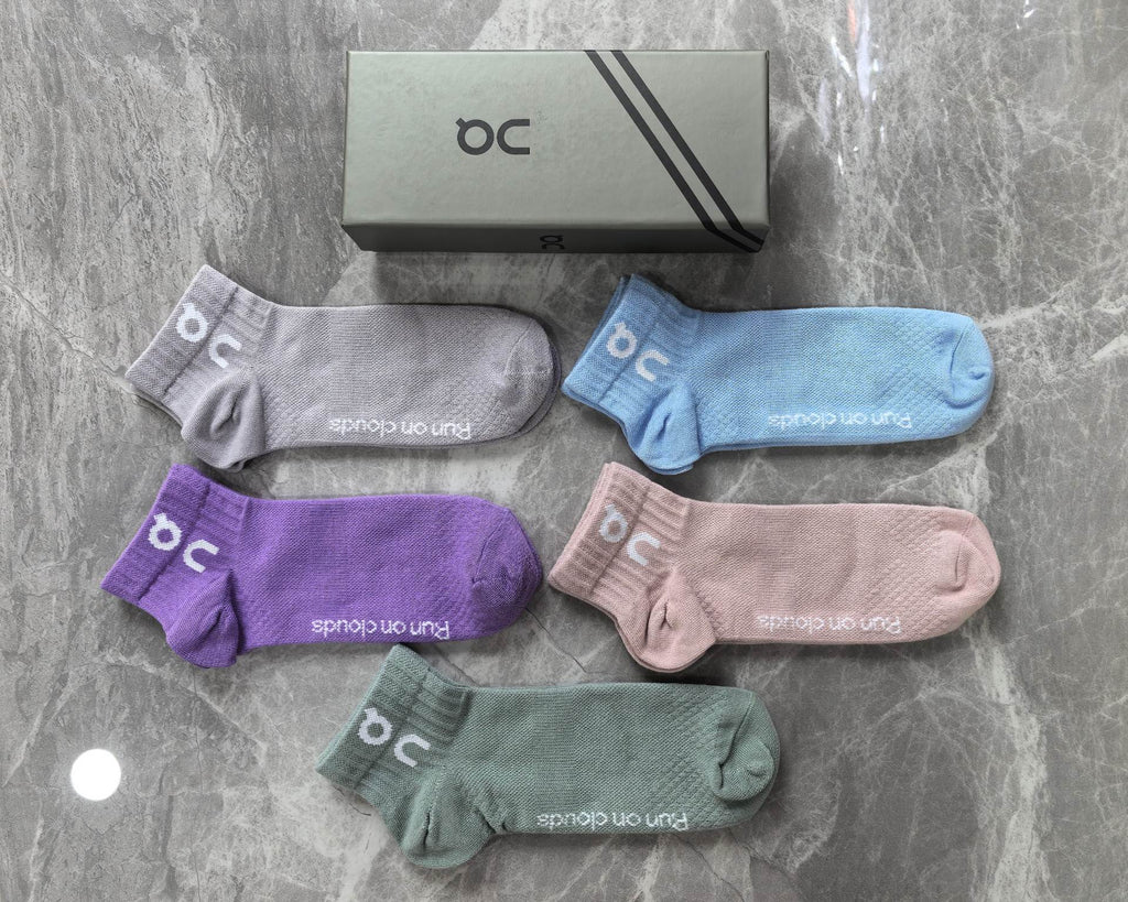 On Visible Branded Cuff Or Emblem Details No-Show Socks - 5-Pair Set