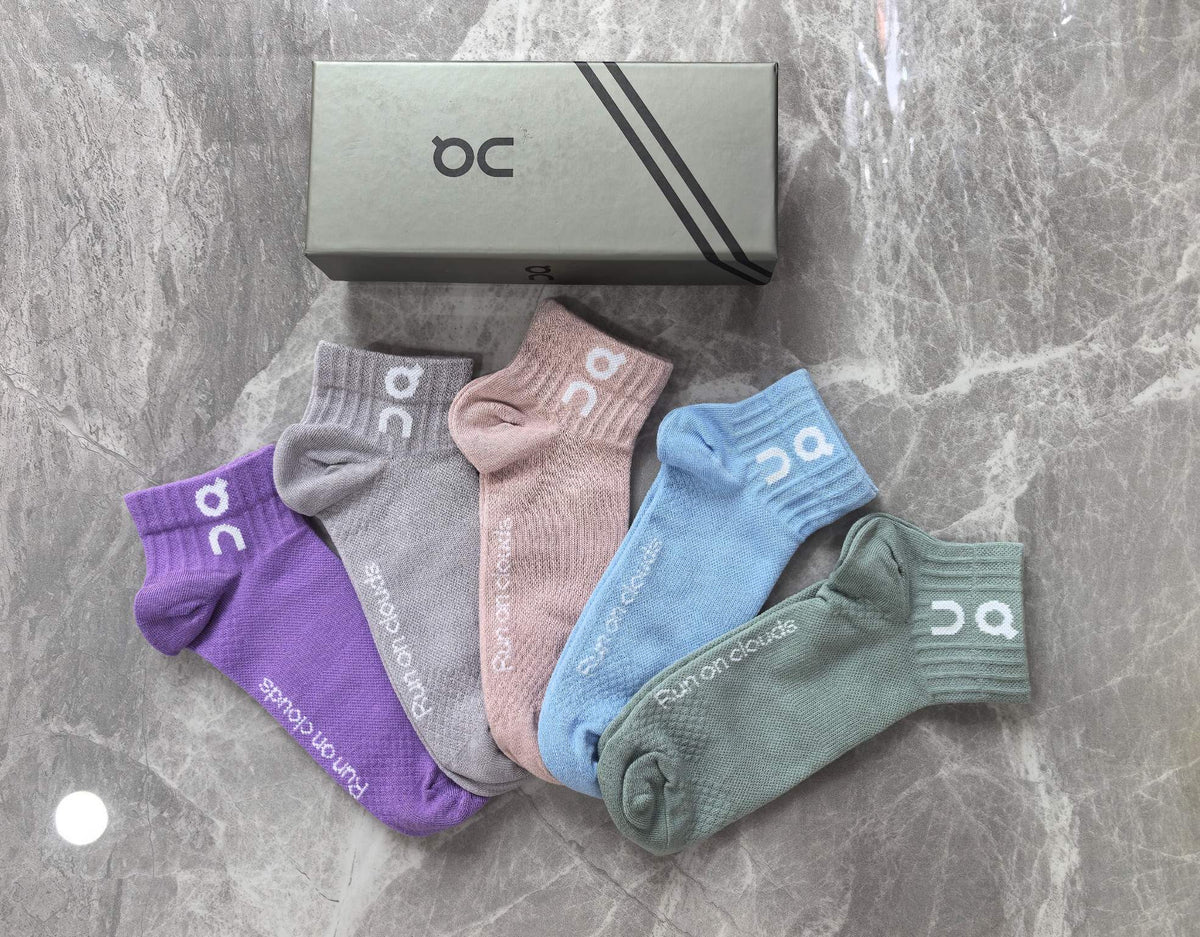 On Visible Branded Cuff Or Emblem Details No-Show Socks - 5-Pair Set
