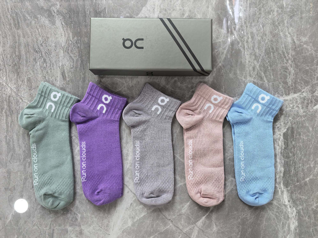 On Visible Branded Cuff Or Emblem Details No-Show Socks - 5-Pair Set