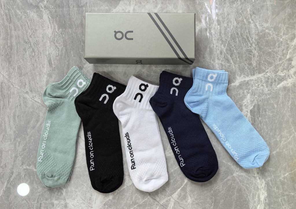On Visible Branded Cuff Or Emblem Details No-Show Socks - 5-Pair Set