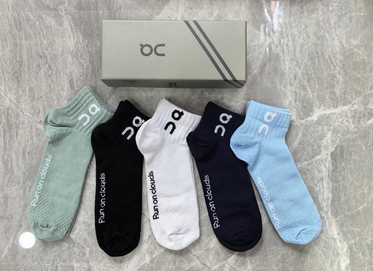 On Cotton Visible Branded Cuff Or Emblem Details No-Show Socks - 5-Pair Set