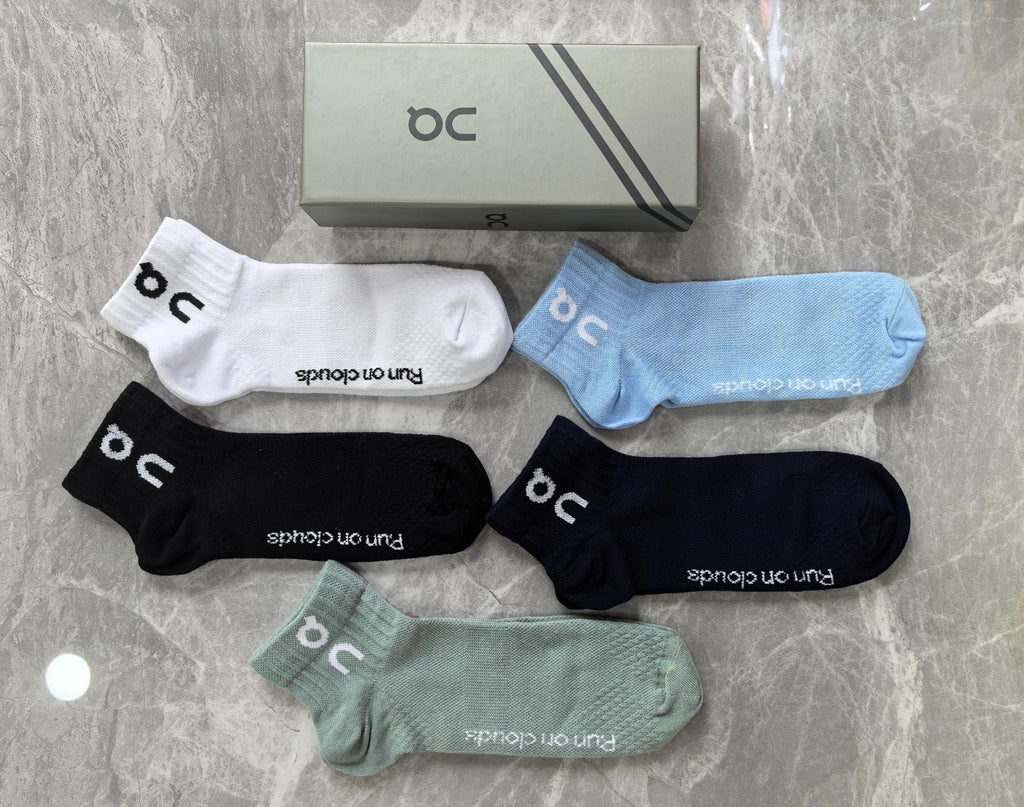 On Visible Branded Cuff Or Emblem Details No-Show Socks - 5-Pair Set