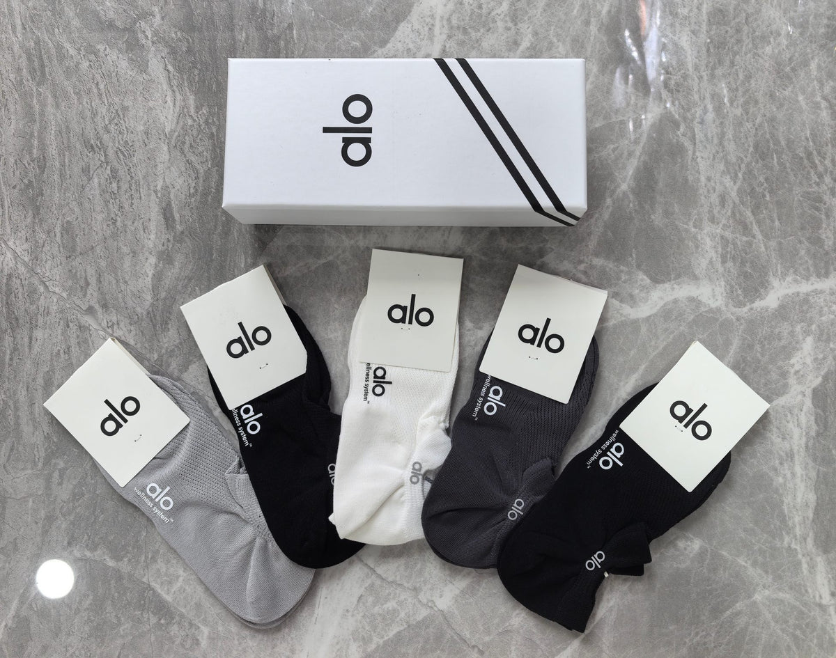 Alo Cotton Visible Branded Cuff Or Emblem Details No-Show Socks - 5-Pair Set