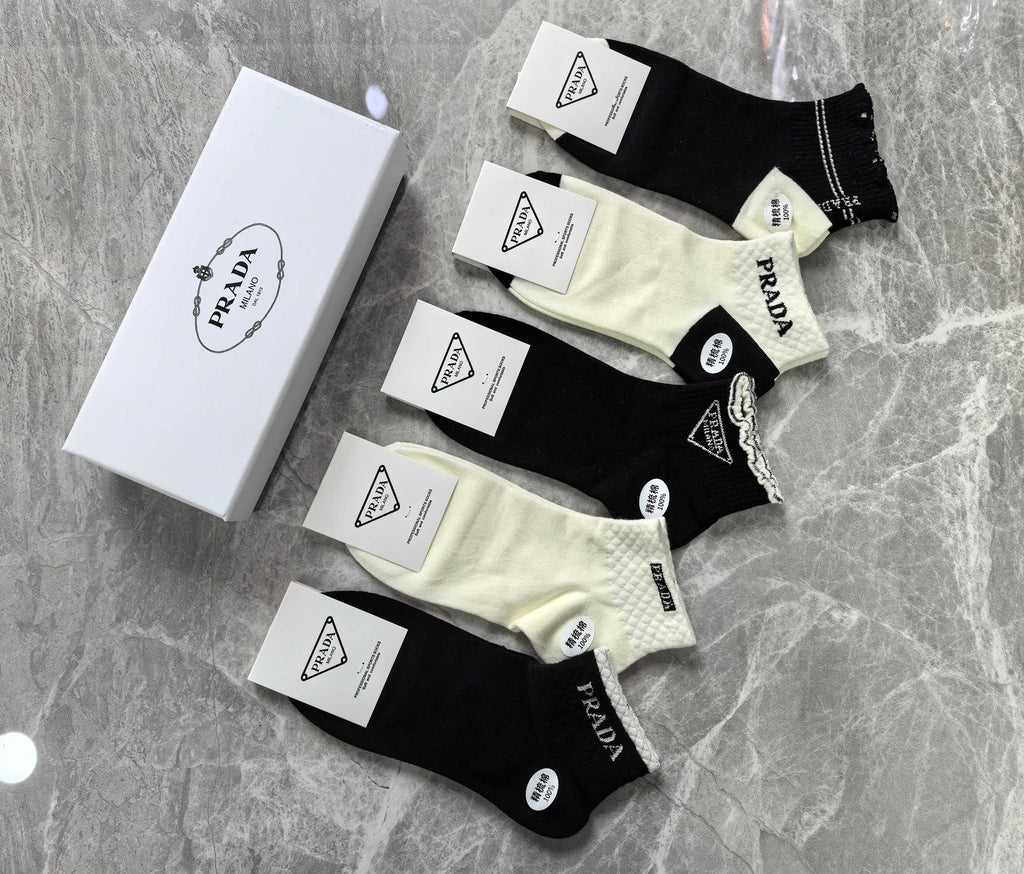 Prada Cotton Visible Branded Cuff Or Emblem Details No-Show Socks - 5-Pair Set