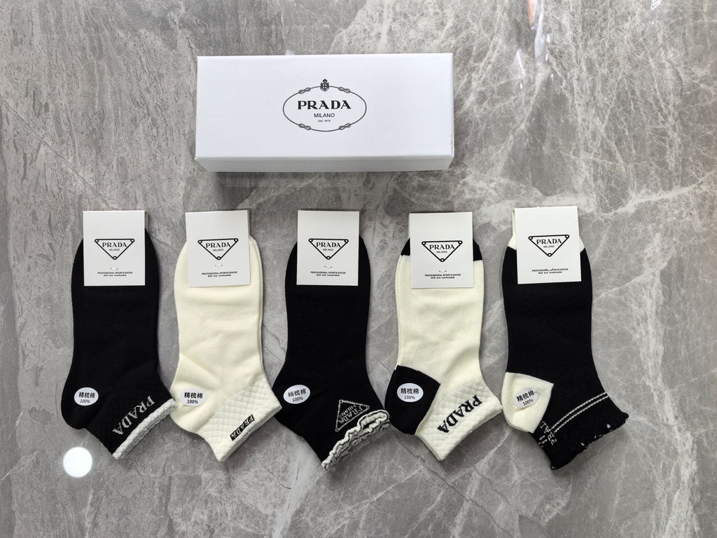 Prada Cotton Visible Branded Cuff Or Emblem Details No-Show Socks - 5-Pair Set