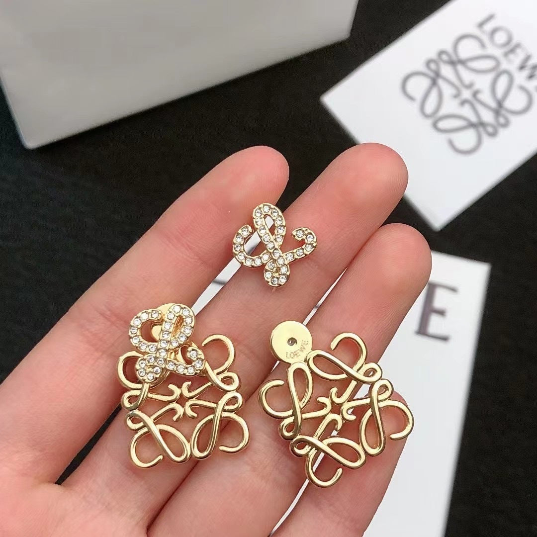 Sculptural Stud Earrings in Gold-Tone with Pearl-Style Detail – Design 01 styled view