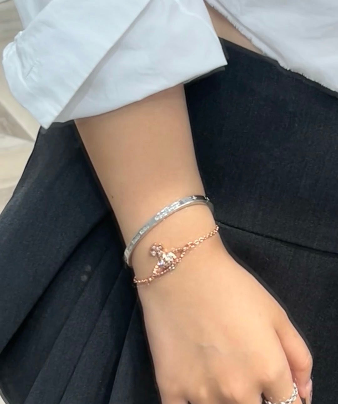 Orb Bracelet in Polished Metal-Tone – Pearl Detail – Design 002 close-up detail