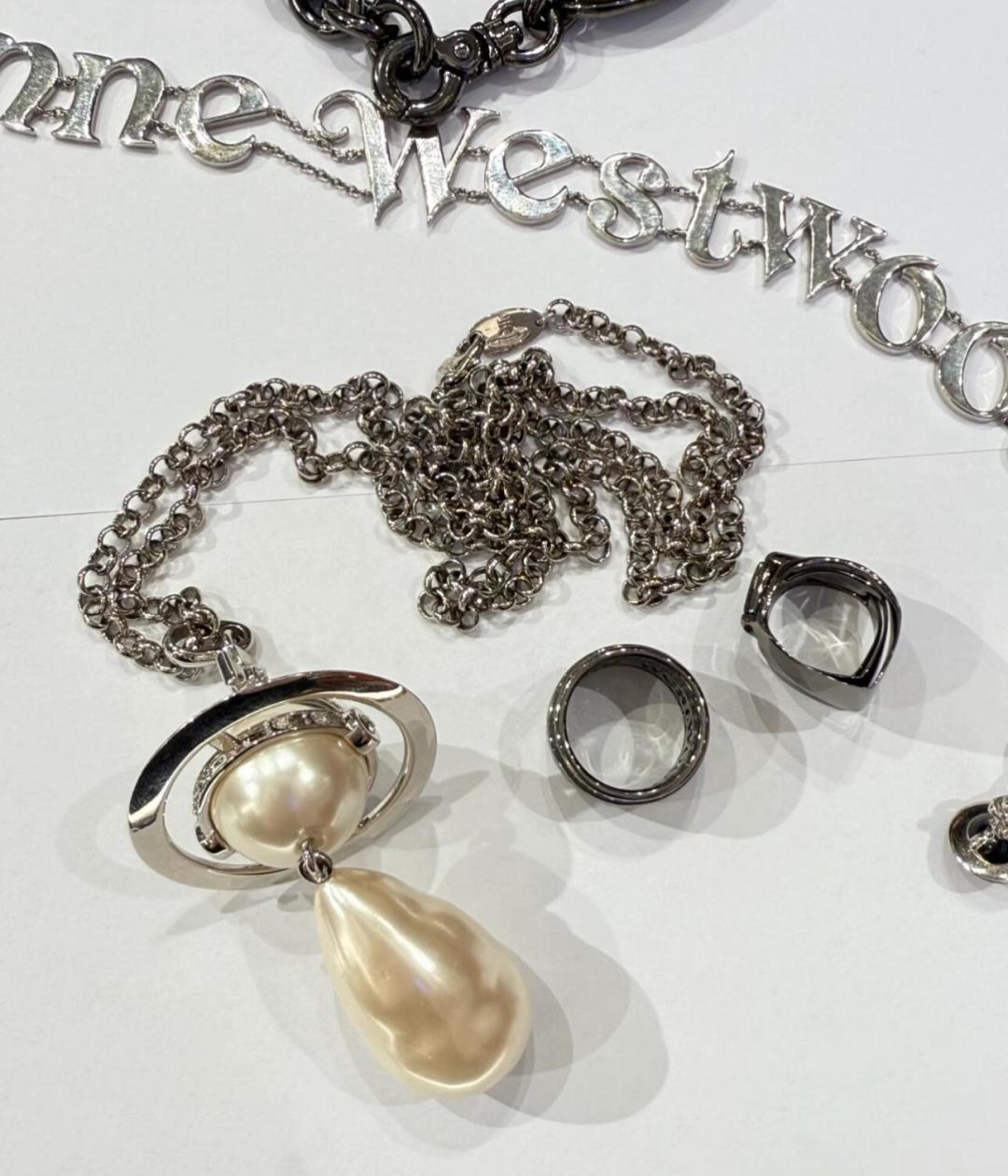 Large Orb-Inspired Emblem Long Pendant Necklace – Design 002 detail view