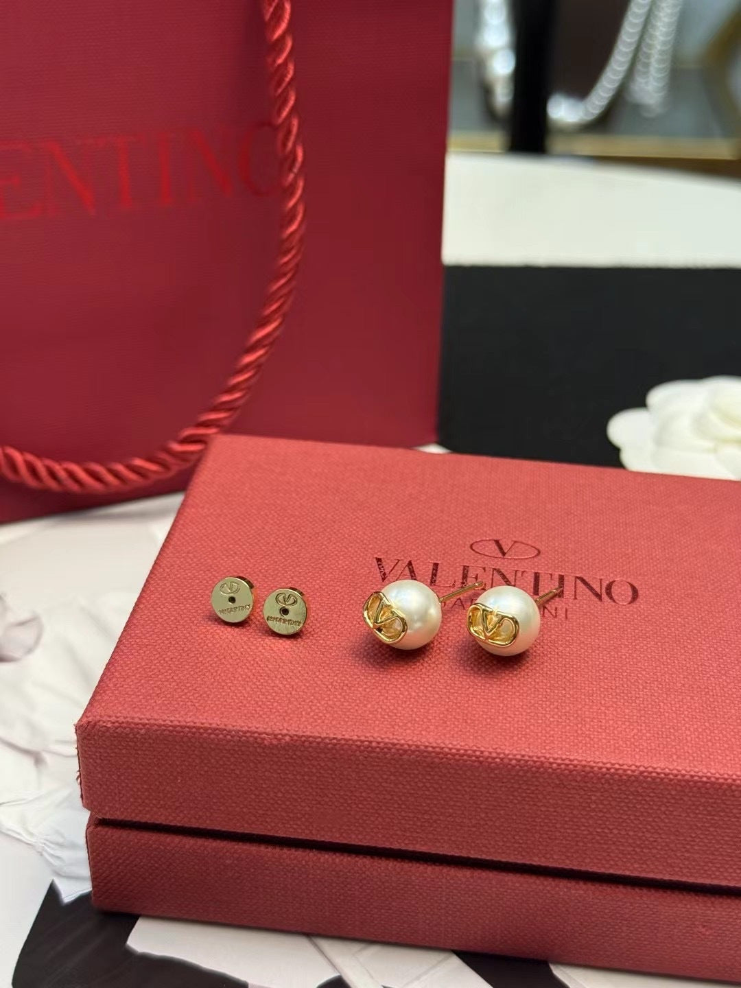 Signature Emblem Pearl-Detail Stud Earrings – Design 03 main product view
