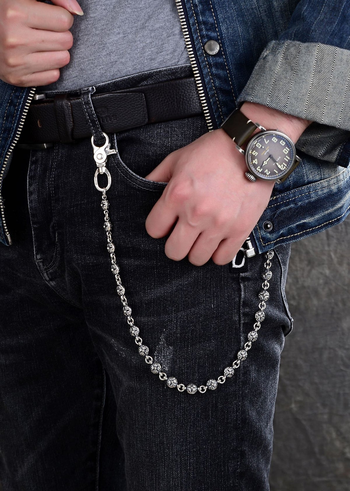 Cross Multi-Use Chain Accessory – Design 09 close-up detail