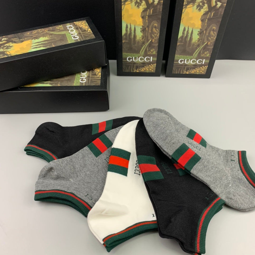 Gucci Cotton Red-And-Green Stripe Details Ankle Socks