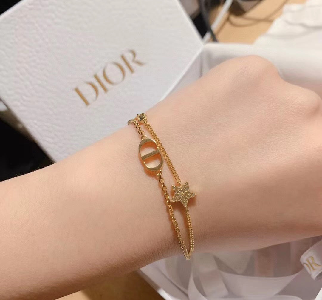 Star Motif Statement Bracelet in Polished Metal-Tone – Design 002 main product view