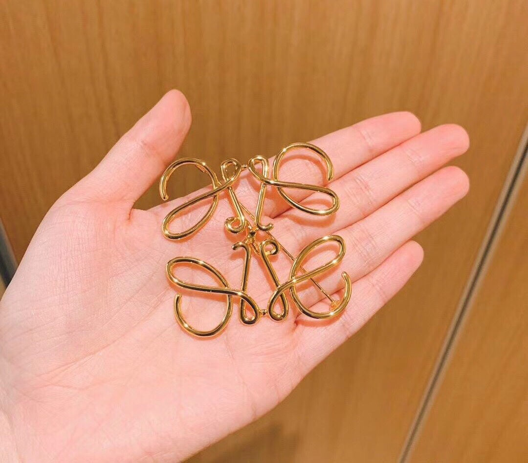 Floral Motif Brooch Pin in Gold-Tone main product view