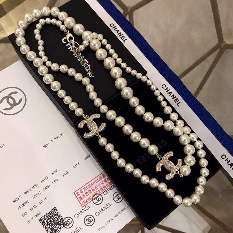Pearl Pearl-Detail Pendant Necklace – Pearl Detail – Design 008 styled product view