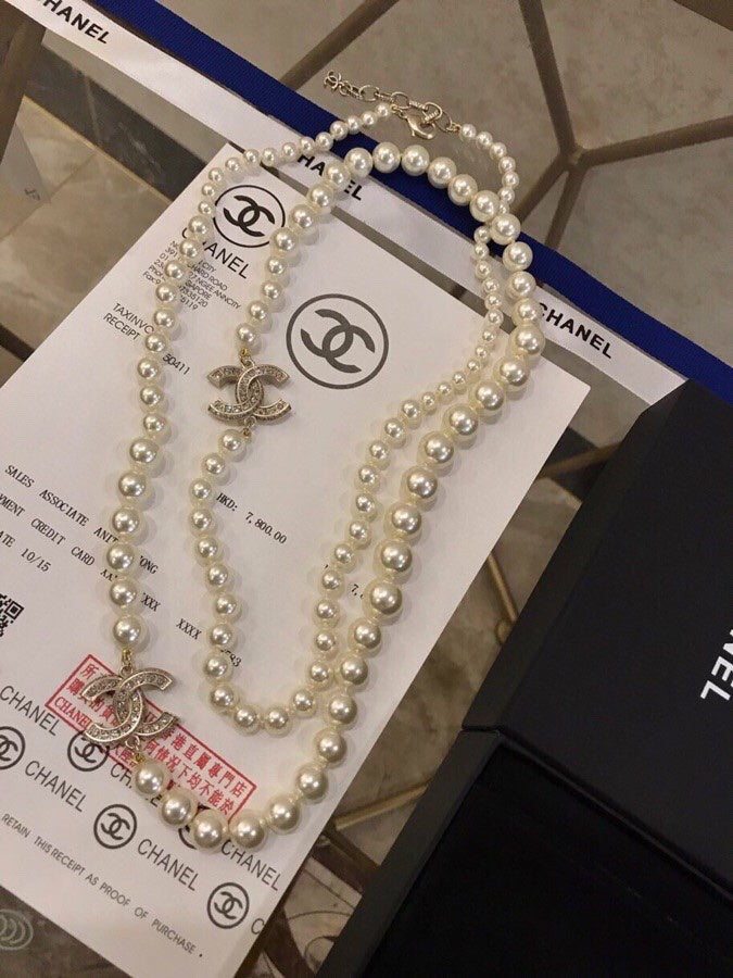 Pearl Pearl-Detail Pendant Necklace – Pearl Detail – Design 008 main product view
