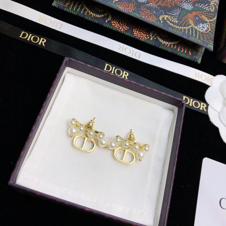 Graphic Letter Motif Stud Earrings in Polished Metal-Tone – Design 005 front view