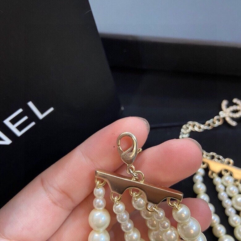 Pearl Pearl-Detail Pendant Necklace – Pearl Detail – Design 009 styled product view