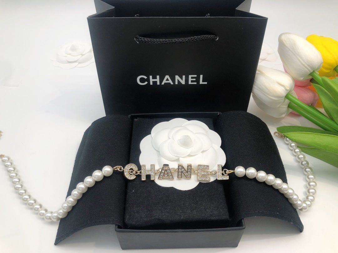 Letter Pearl-Detail Pendant Necklace – Pearl Detail front product view