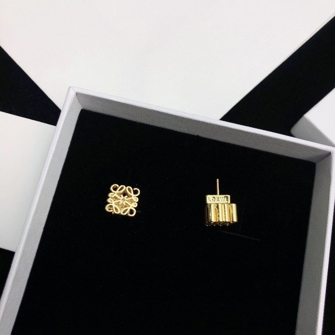 Floral Motif Stud Earrings in Gold-Tone – Design 01 detail view