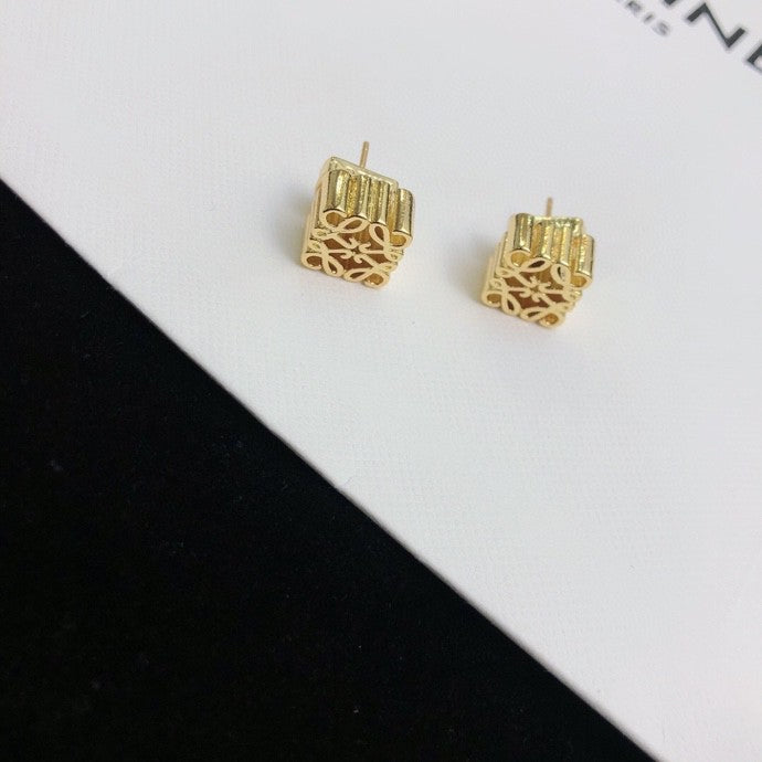 Floral Motif Stud Earrings in Gold-Tone – Design 01 side detail