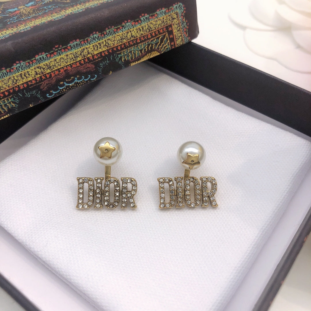 Pearl-Style Motif Stud Earrings in Silver-Tone with Pearl-Style Detail – Design 002 main product view